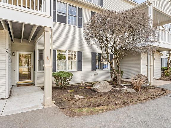 3rd image of 71 Trellis Dr Unit 71