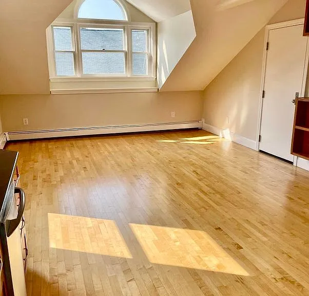 314 Islington St #5 — Photo 3