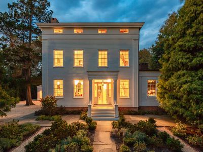 67 Hampton St, Sag Harbor, NY, 11963