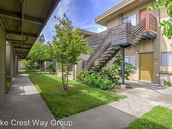 2nd image of 5994 Lake Crest Way APT 32