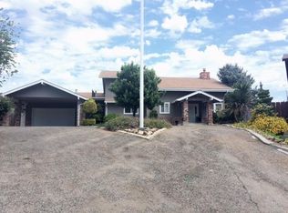 1200 Skyview Dr, Oakdale, CA 95361