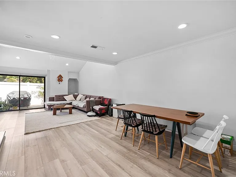 1219 Porto Grande — Photo 4