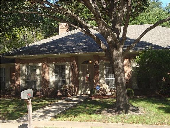 3rd image of 1721 Poinciana Ln