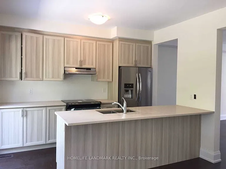 21 Kenneth Wood Cres — Photo 6