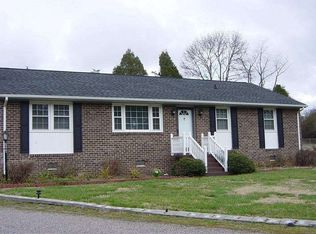 3806 Iroquois East Cir, Sandston, VA 23150