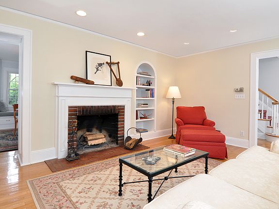 4th image of 86 Bellewood Ave