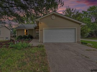 3840 Blackberry Cir, Lincoln, NE 68516
