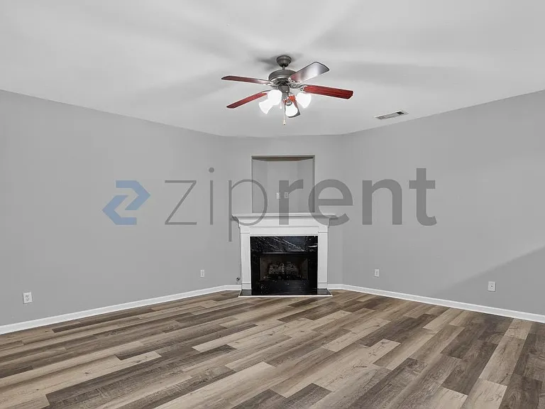 118 Meeting Place Rd — Photo 6