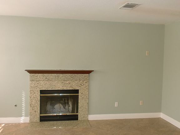 Fire place in family roo