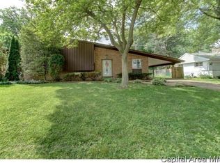 2008 Clubview Dr, Leland Grove, IL 62704