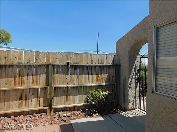3rd image of 796 Heritage Vista Ave