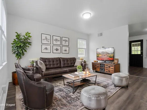 5 Midland Heights Cir #C, Midland, PA 15059