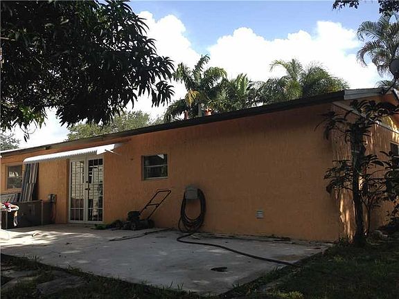 4th image of 9497 SW 51st St