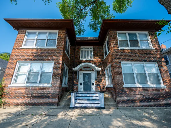 13-15 S West St, Aurora, IL 60505