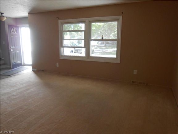 2nd image of 3974 Shelley Dr