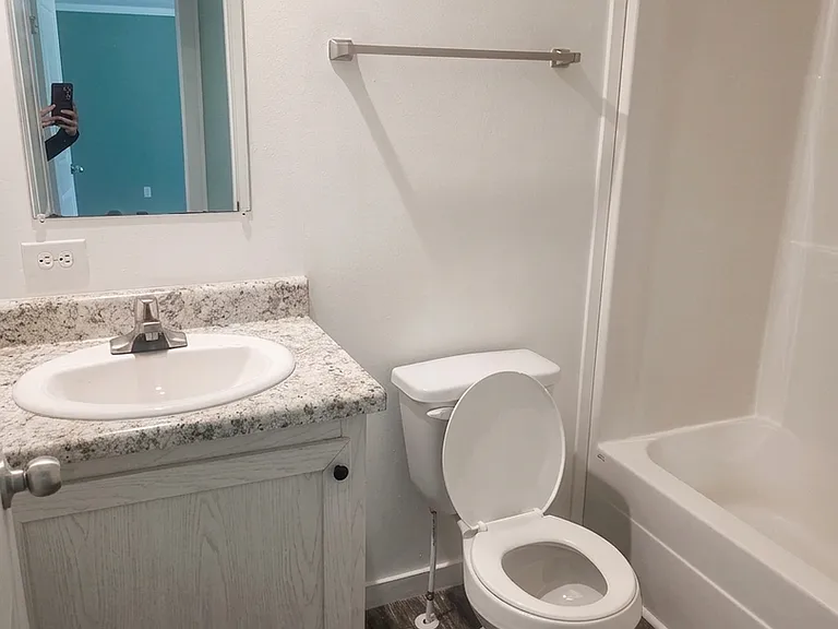18043 Ferry Ave — Photo 17
