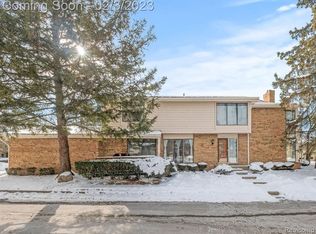 7102 Bridge Way, West Bloomfield, MI 48322