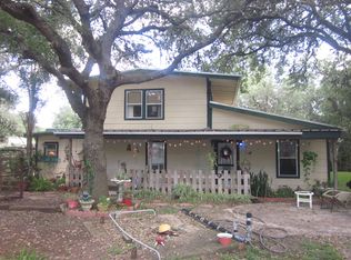 247 Oak Hill Dr, Beeville, TX 78102