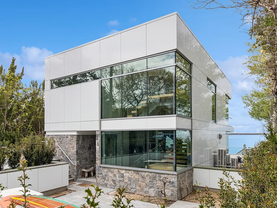 47 Terry Dr
