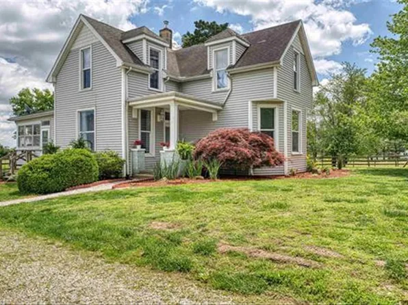 832 N Two Story Rd, Boonville, IN 47601