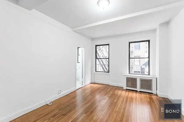 Rented by Bond New York | media 1