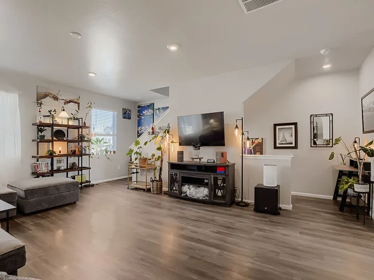 16662 Umatilla St — Photo 4