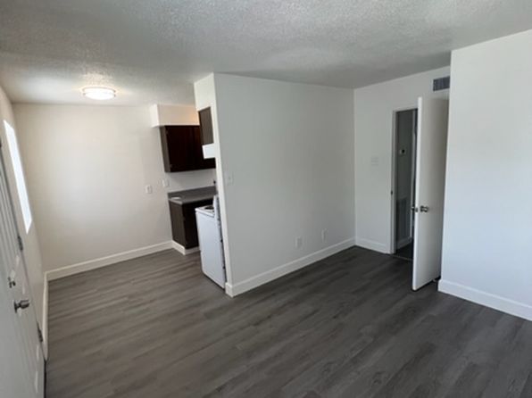 2290 Long Ave #16