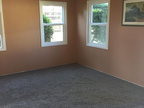 4th image of 3087 Olive Ave
