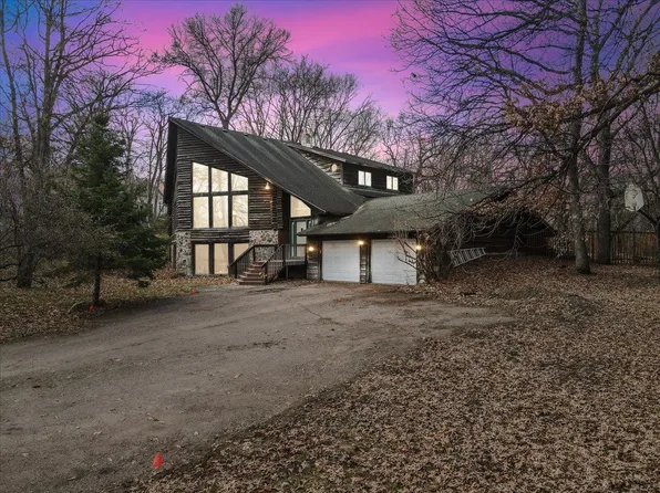 4725 120th St W, Apple Valley, MN 55124