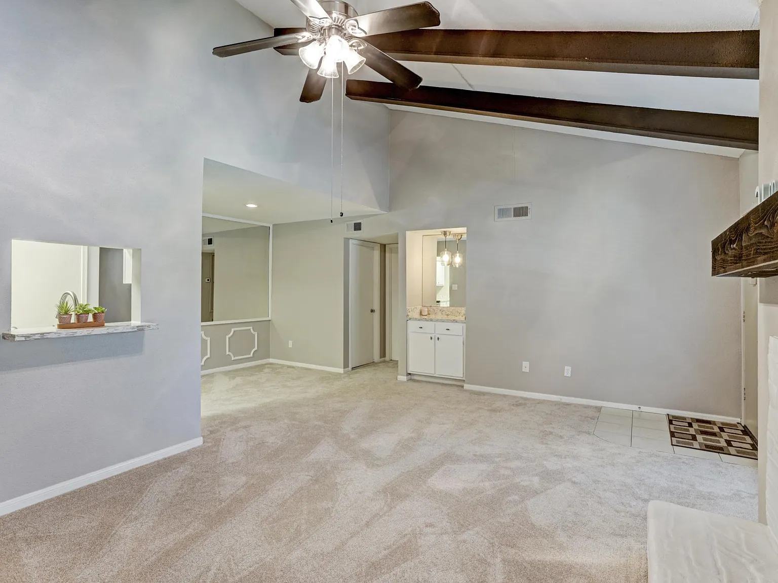 1 bed, 828 sqft, $1,250 — Photo 3