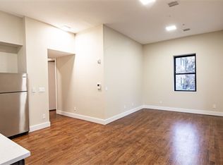 409 Ocean Ave, Jersey City, NJ 07305