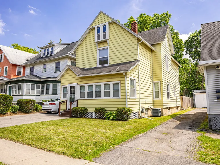 1146 S Plymouth Ave — Photo 1