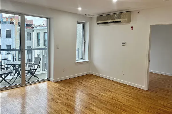 Rented by Streetwise NYC LLC | media 11