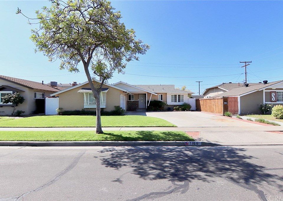 2nd image of 7188 Santa Catalina Cir