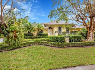 8205 SW 177th Ter, Palmetto Bay, FL 33157