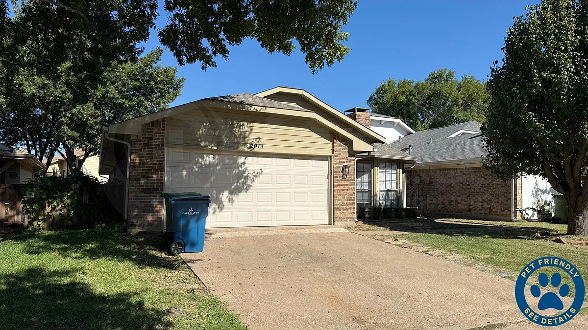 3 bed, 2.0 bath, 1477 sqft, $2,350 — Photo 1