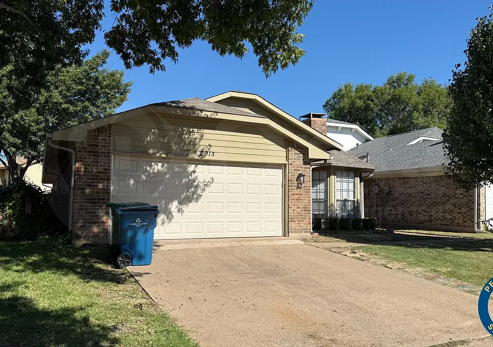 2013 Avignon Dr