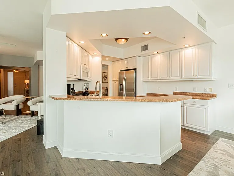 300 Dunes Blvd #105 — Photo 17