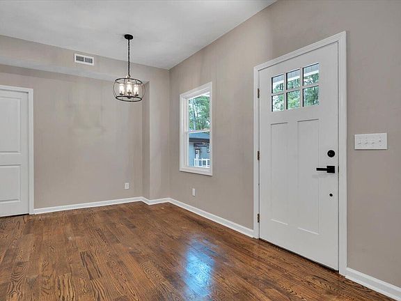 2nd image of 1131 Summerset Dr