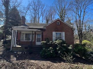 3610 Pinevale Rd, Roanoke, VA 24018