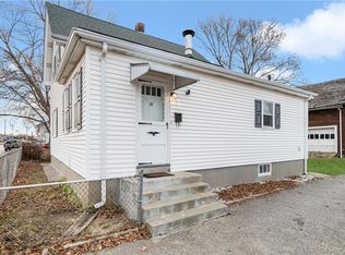 72 Dickens St, Pawtucket, RI 02861