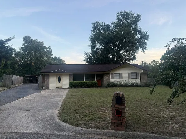 192 Cedar Ct, Ozark, AL 36360