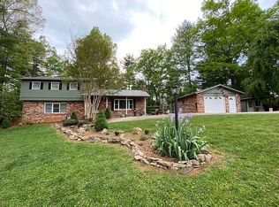 105 Lori Ln, Pisgah Forest, NC 28768