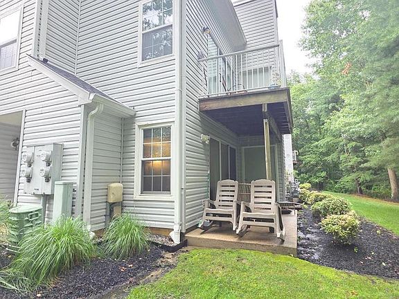 3rd image of 1305 Squirrel Rd