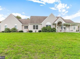 46 Smoketown Rd, Mertztown, PA 19539