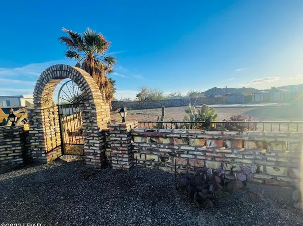 200 N Moon Mountain Ave #22, Quartzsite, AZ 85346