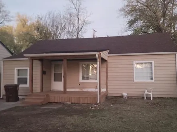 1342 N Terrace Dr, Wichita, KS 67208