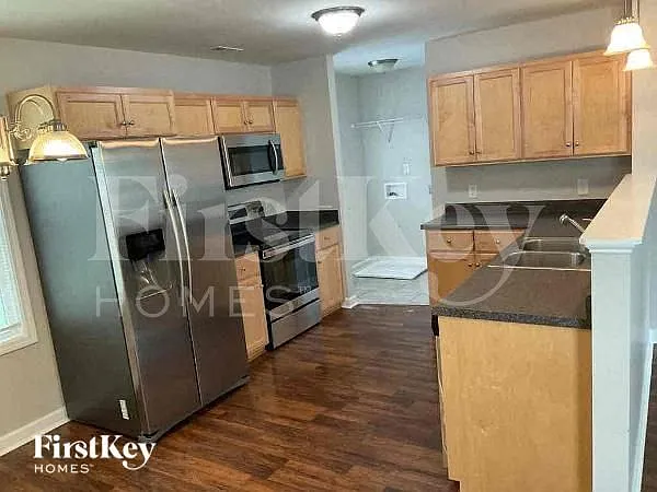 100 Ash Ave NW — Photo 5