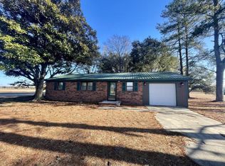 1364 Rennert Rd, Lumberton, NC 28360