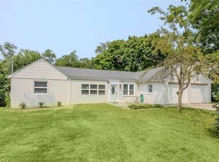 19 3rd Ave, Rocky Point, NY 11778